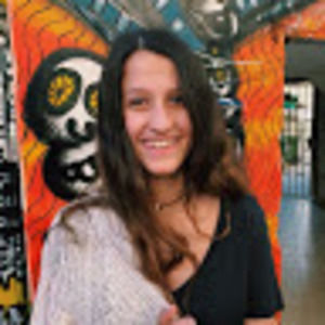 Meet your Posher, Maya